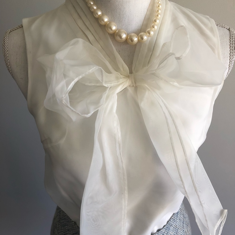 Chic white blouse